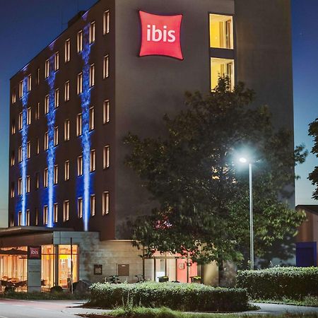 Ibis Hotel Friedrichshafen Airport Messe Esterno foto
