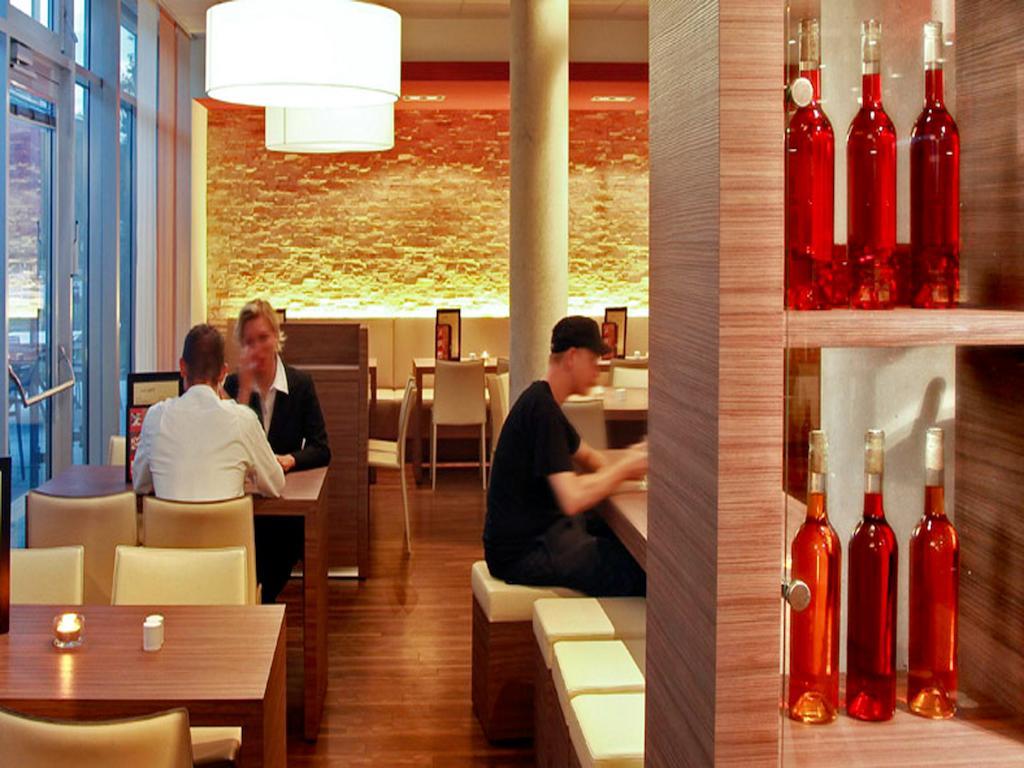 Ibis Hotel Friedrichshafen Airport Messe Esterno foto