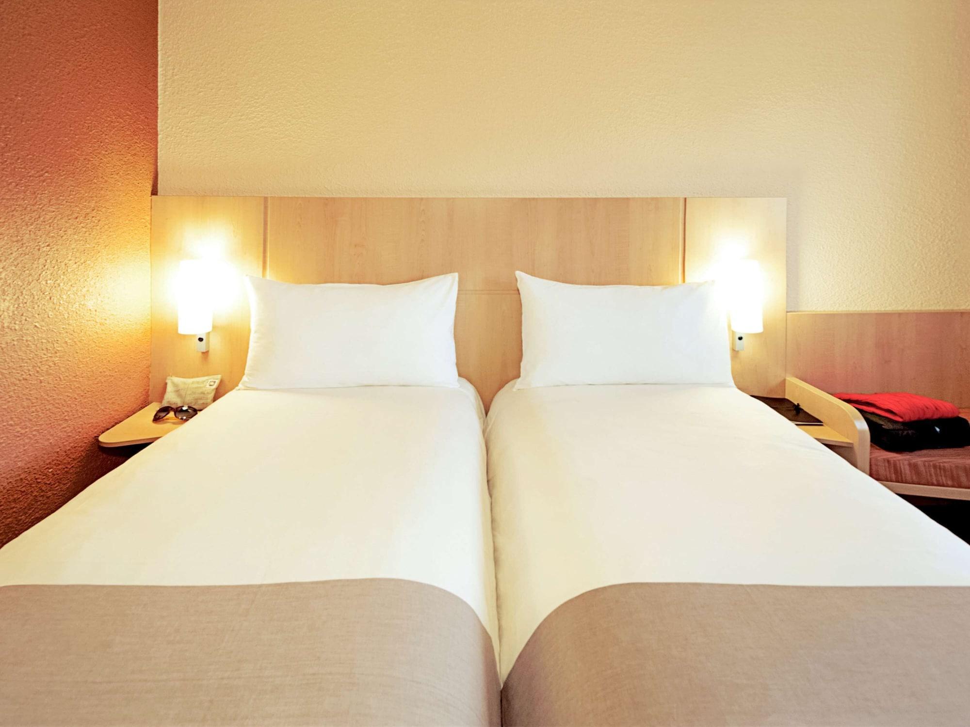 Ibis Hotel Friedrichshafen Airport Messe Esterno foto