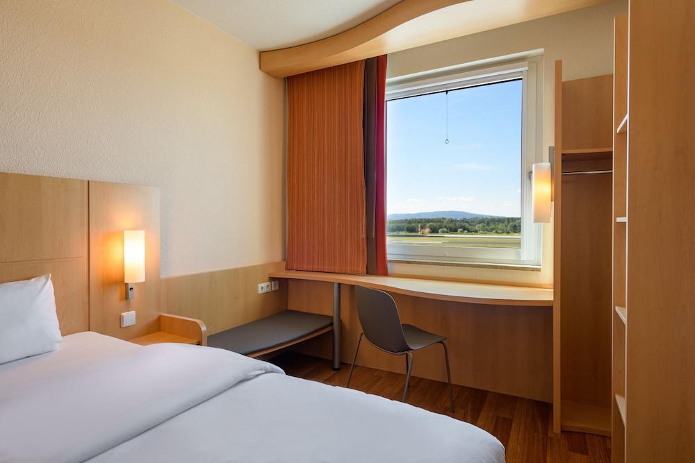 Ibis Hotel Friedrichshafen Airport Messe Esterno foto
