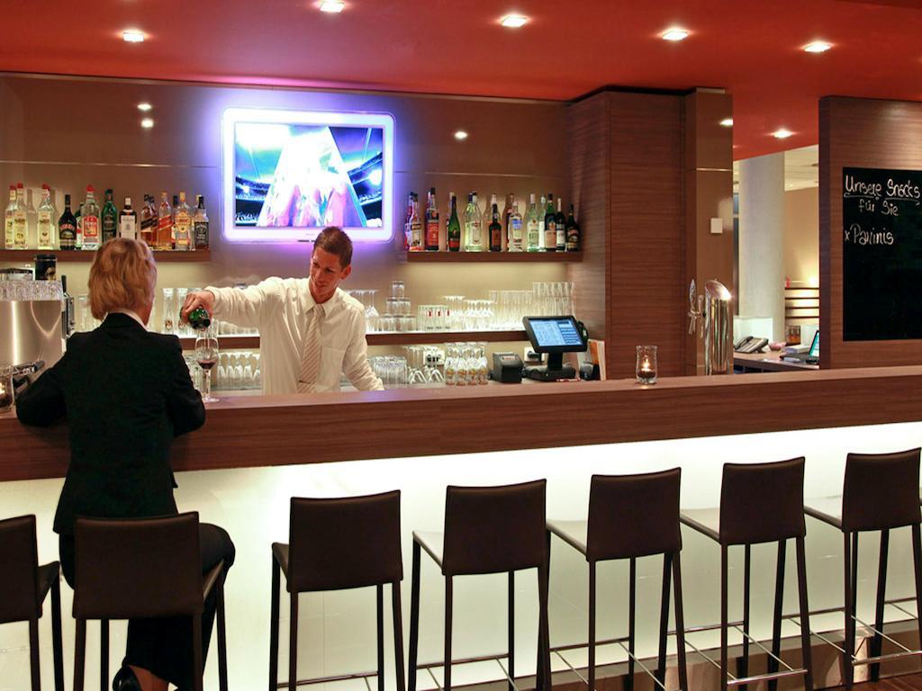 Ibis Hotel Friedrichshafen Airport Messe Esterno foto